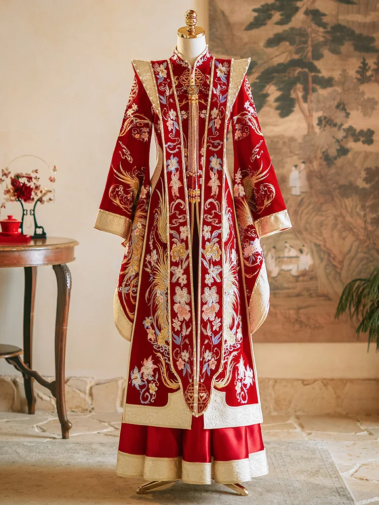 

Новое свадебное платье Fengguan Xiapei 2025 года, тяжелое китайское свадебное платье Xiuhefu для невесты, из полиэфирного волокна