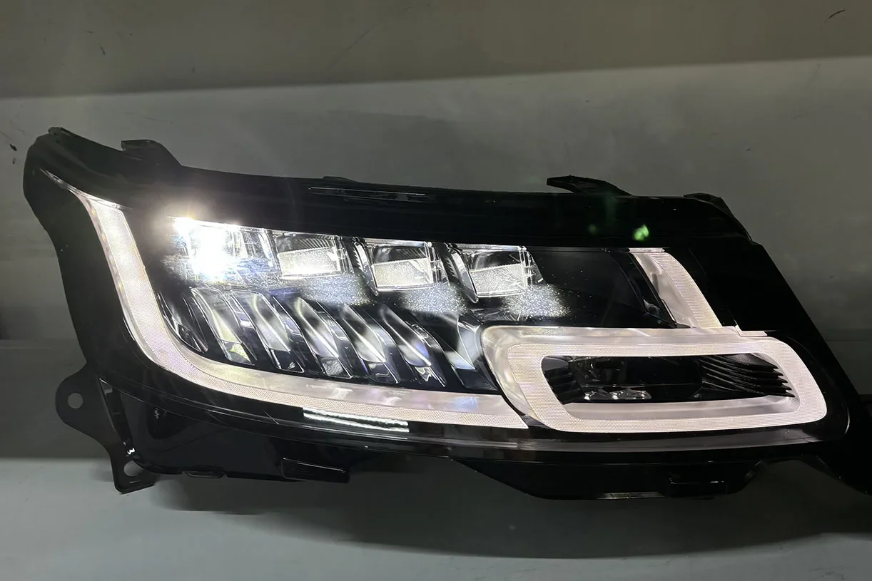 OEM Genuine 2018-2022 EU Version Headlights for Range Rover L405 Executive LED Headlights Auto Parts Automotive Headlight