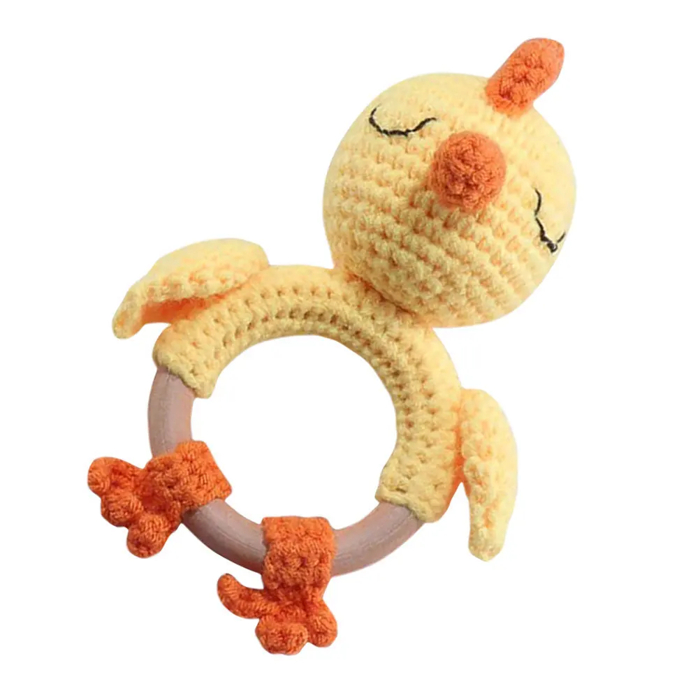 1 szt. Kreatywna drewniana grzechotka w kształcie kurczaka, ręcznie robiona na drutach, wspomaga rozwój chwytania, wzrok i koordynacji słuchowej dziecka.