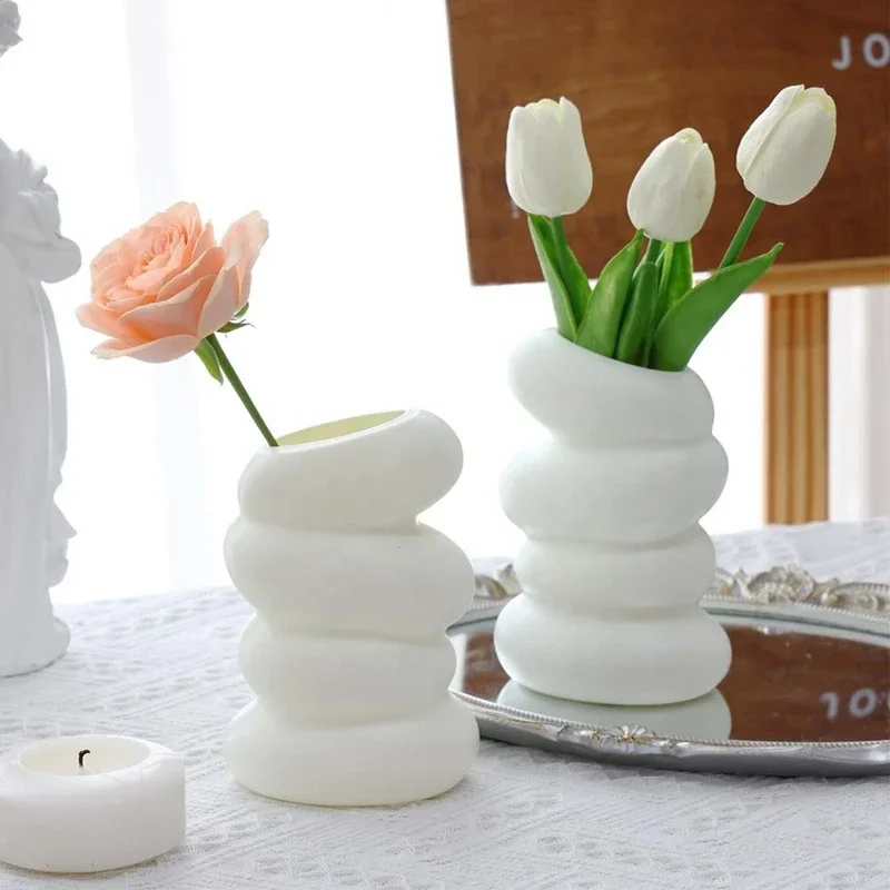 Plastic spiral white vase, Nordic creatic flower arrangement container, kitchen living room bedroom home decoration 2 pieces