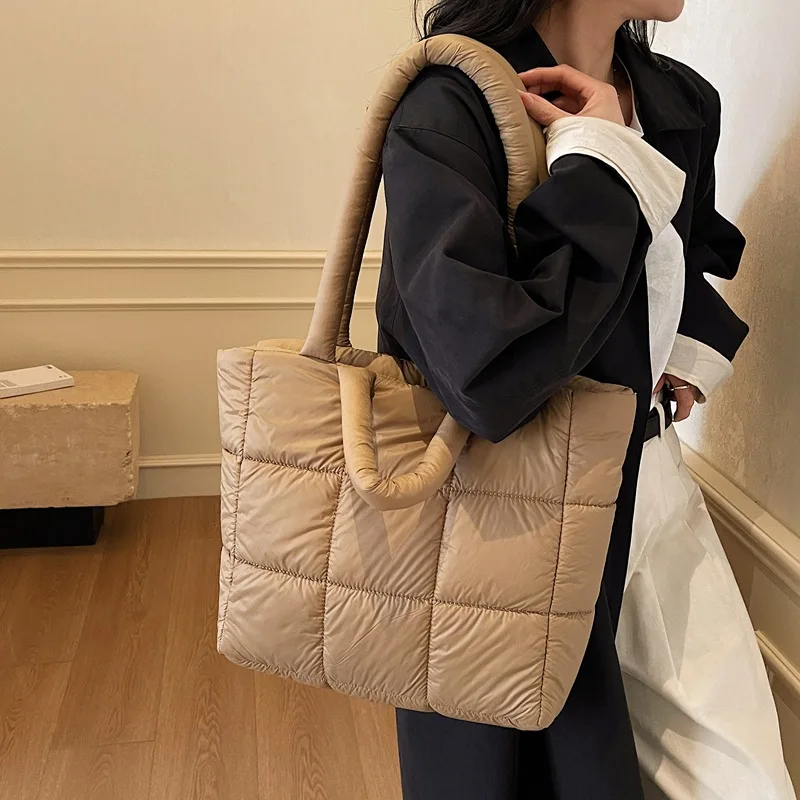 

Большая вместительная стеганая сумка-тоут из смеси хлопка для женщин, нейлоновая сумка на плечо с 9 сетками, легкая повседневная сумка-кошелек