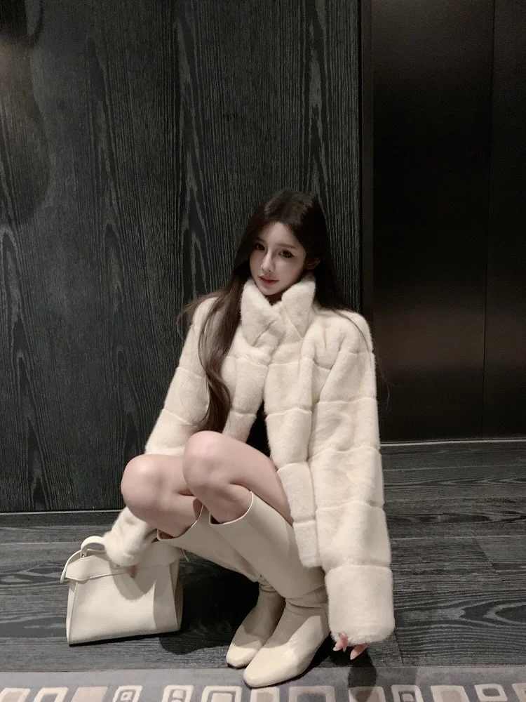 

Новая женская роскошная шуба из экологичного меха норки Luna с высоким воротником, длинными рукавами, прямого кроя, без капюшона