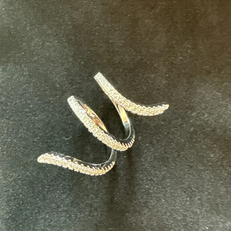 Women's Exaggerated Shiny Zircon Snake-shaped Ring