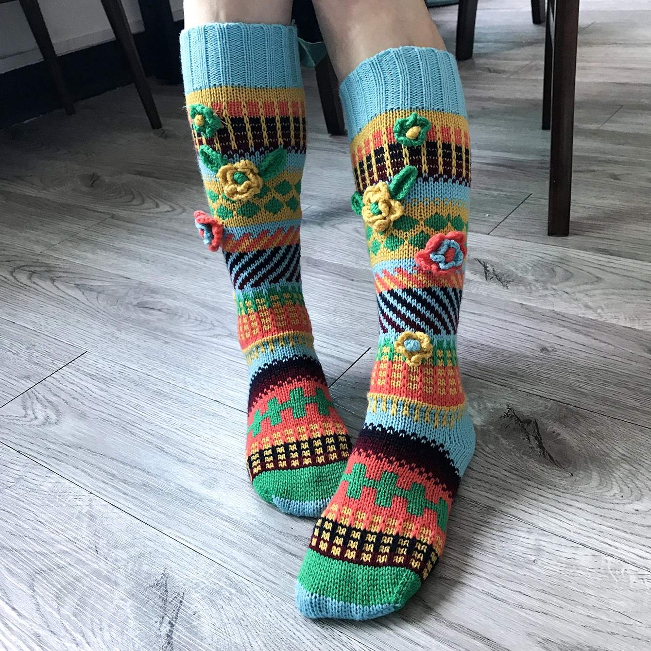 

Long Hand-Knitted Crochet Socks for Women Winter Warm Knit Flower Design Handmade Warmth Comfortable Ladies' Winter Footwear