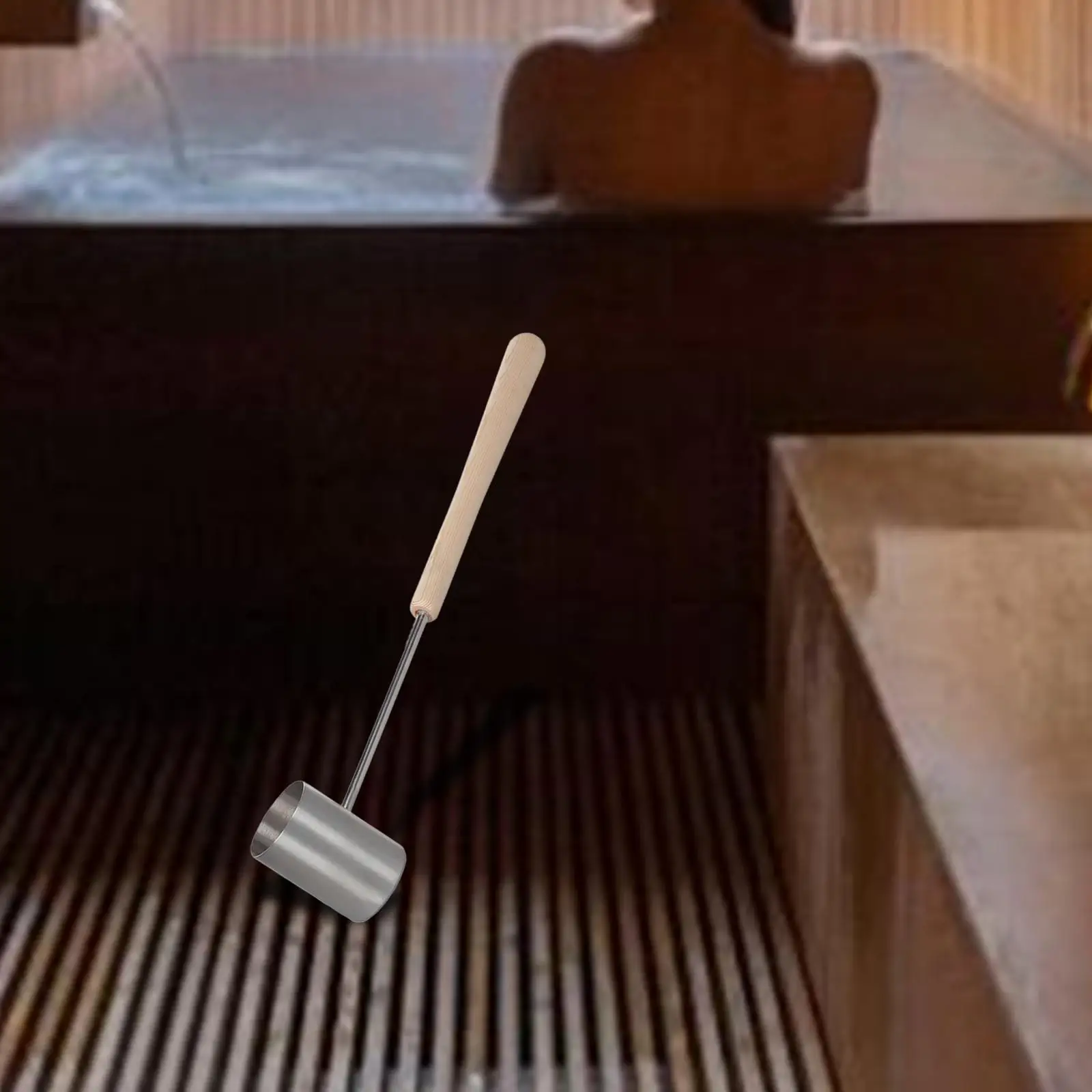 

Sauna Water Ladle Stainless Steel Practical 275ml Comfortable Grip Long Handle Simple SPA Spoon for Bathtub Bathroom Steam Room
