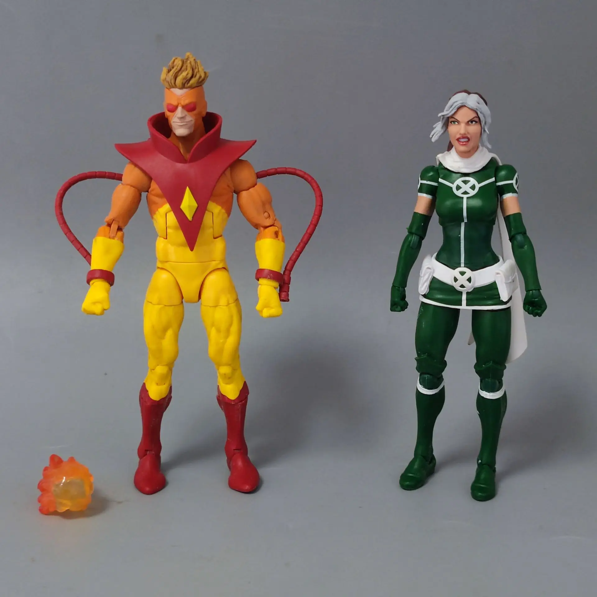 マーベルレジェンド パイロ ローグ マーベルレジェンドrogue余分な手もヘッドとpyro 2パックセット6