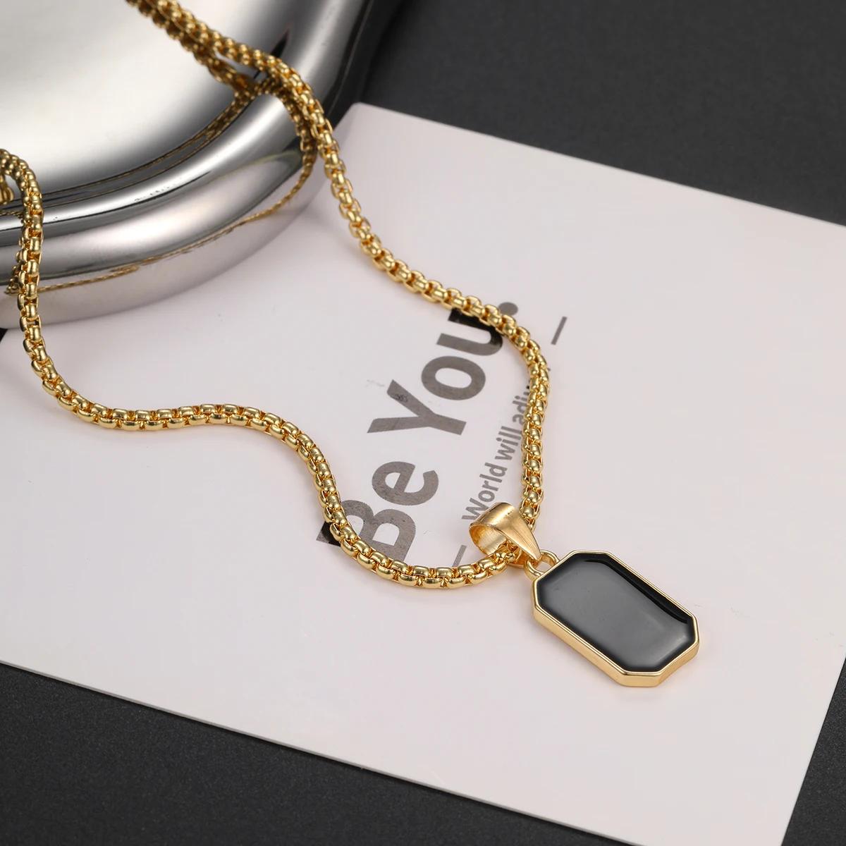 17KM Fashion Black Gold Color Geometric Pendant Necklace for Women Wmen 2023 New Trend Simple Minimalism Style Chain Jewelry