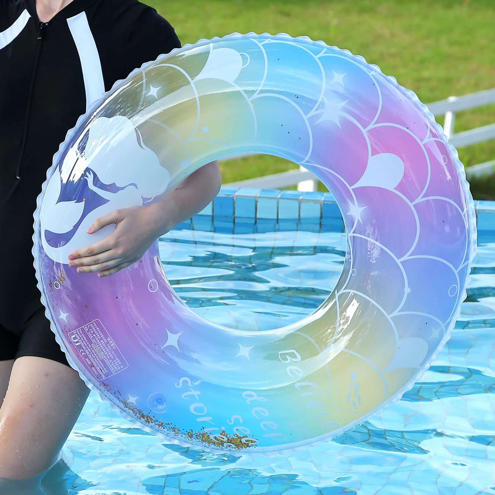 Anel de natação inflável em escala de sereia com brilho, braçadeira flutuante de piscina de segurança para meninas, natação de verão, 1 peça