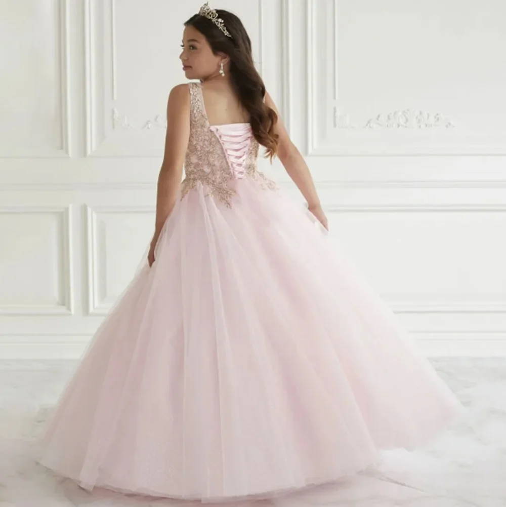

Customized Blush Pink Flower Girl Dresses For Wedding Appliques Tulle Appliques Floor Length Princess Quinceanera Pageant Gown