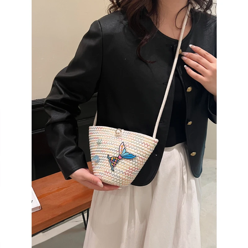2023 새로운 유행 짚으로 짠 핸드백 여성 양동이 가방 단일 어깨 Crossbody 가방 유행 작은 배낭 여름 스타일 