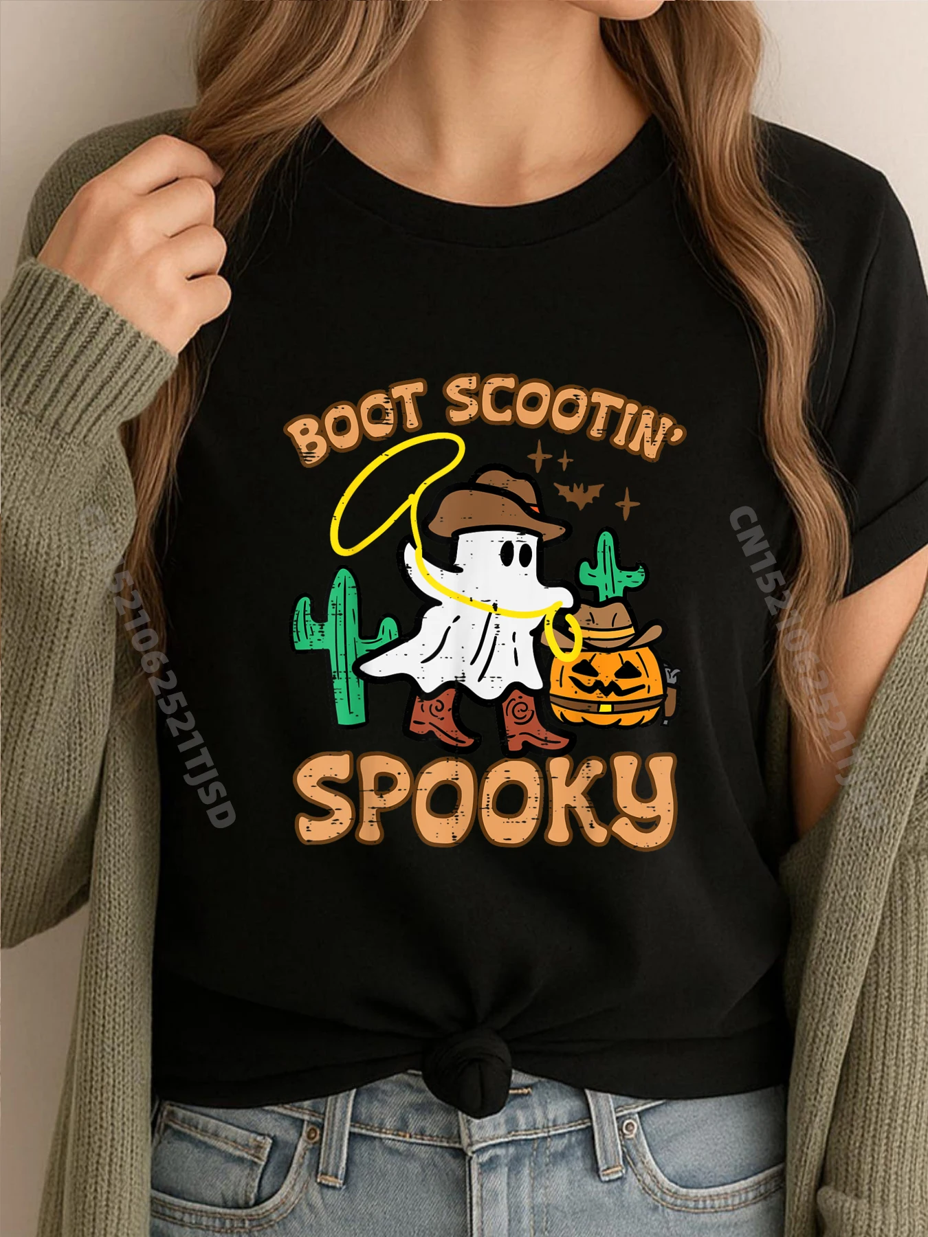

Boot Scootin' Spooky Ghost Ковбой Забавный Хэллоуин Женская Спортивная Футболка Женская Футболка Женская Промытая Досуг
