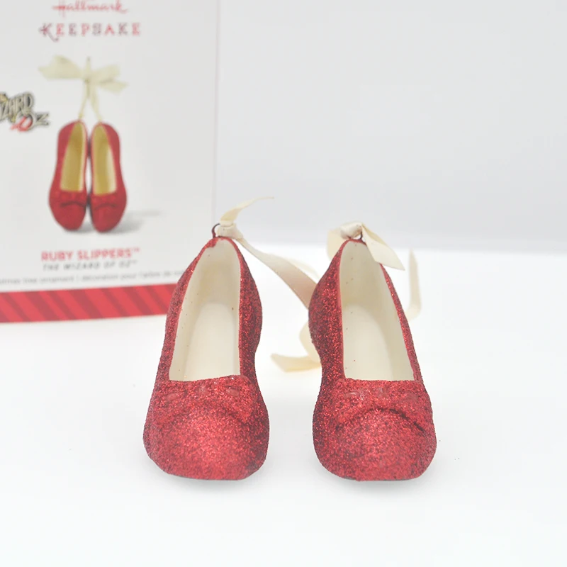 Party Decor The Wizard of Oz Dorothy's Little Red Shoes Ceramic Christmas Tree Decorative Pendant
