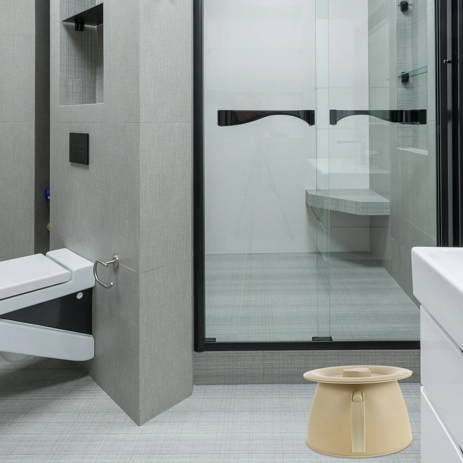 Covered Urinal with Lid Portable Toilet Bedpan for Bedridden Patients Urine Container Jug for Men Women at Home Travel