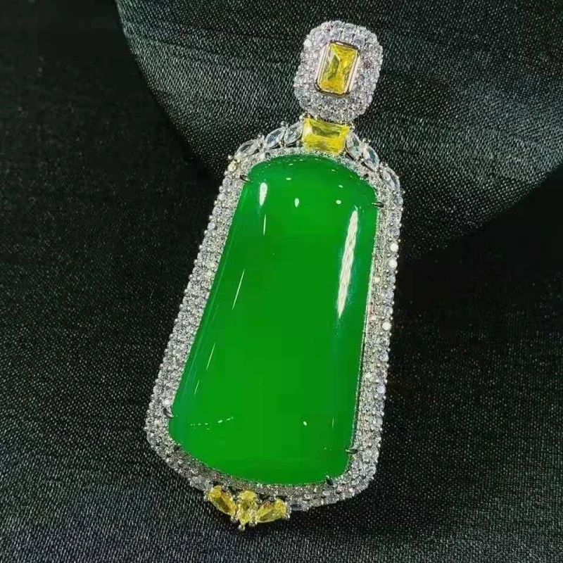 

Copper Alloy Silver Plated Inlaid Green Lucky Chalcedony Pendant Suit