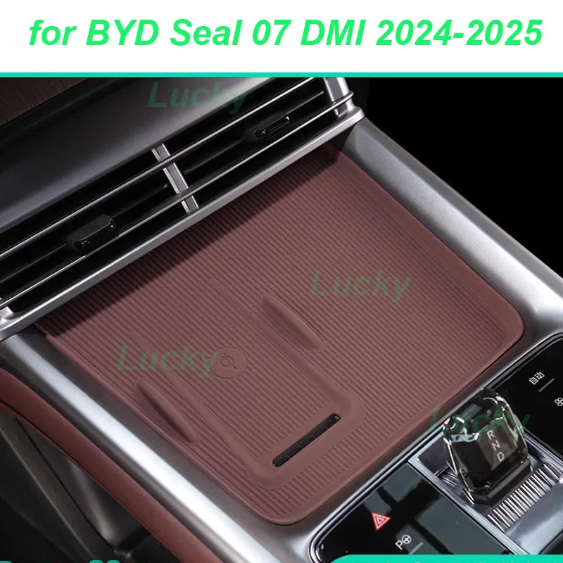 

Автомобильный центр, беспроводная зарядная панель для BYD Seal 07, DMI 2024-2025, центральный противоскользящий силиконовый защитный коврик, аксессуары для интерьера