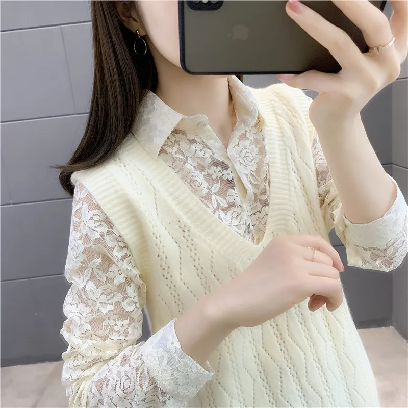 

2022 spring and autumn new style sweater women's two-piece knitted vest outside + hollow lace bottoming shirt women