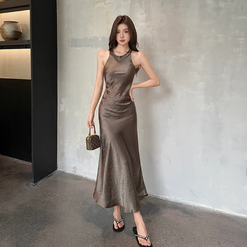 Fashion Delicate Glossy Acetate Satin Sleeveless Halter-Neck Folded Slim Long Dress Party Club