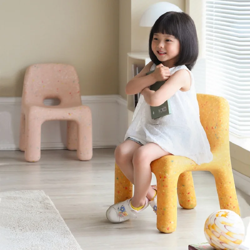 Silla pequeña Simple para niños, taburete bajo con respaldo para el hogar, jardín de infantes nórdico, muebles de Banco pequeños duraderos fuertes