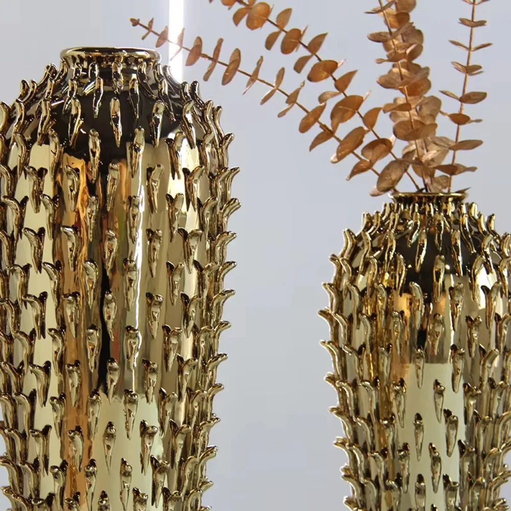 V165 Gold Tall Vase Centerpiece Decor Embossed Vases for Flowers Home Decor Luxury Sets