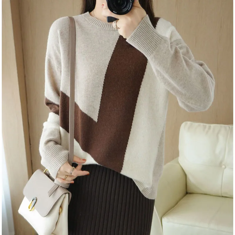 New Spring and Autumn Fashion Korean Edition Spliced Round Neck Loose Versatile Simple Slim Women\'s Long Sleeve Knitted Sweater