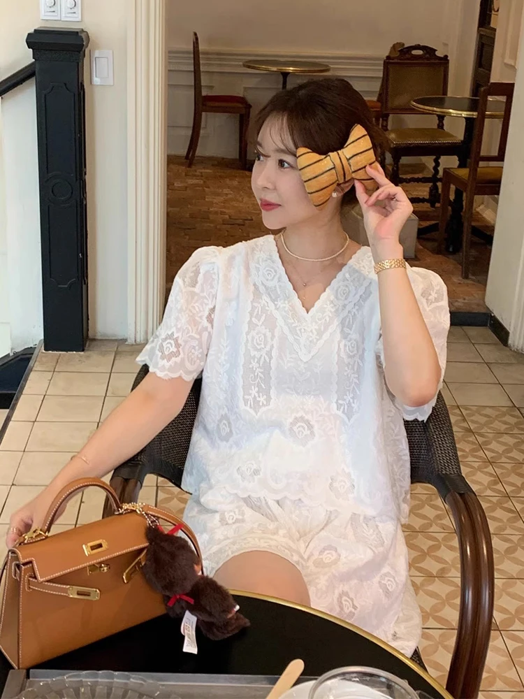 

Ele Heavy-Lace Hook-Design Loose Wide-Leg ort Pants Women's irt Summer New Sle Courtly Faion Two-Piece Set