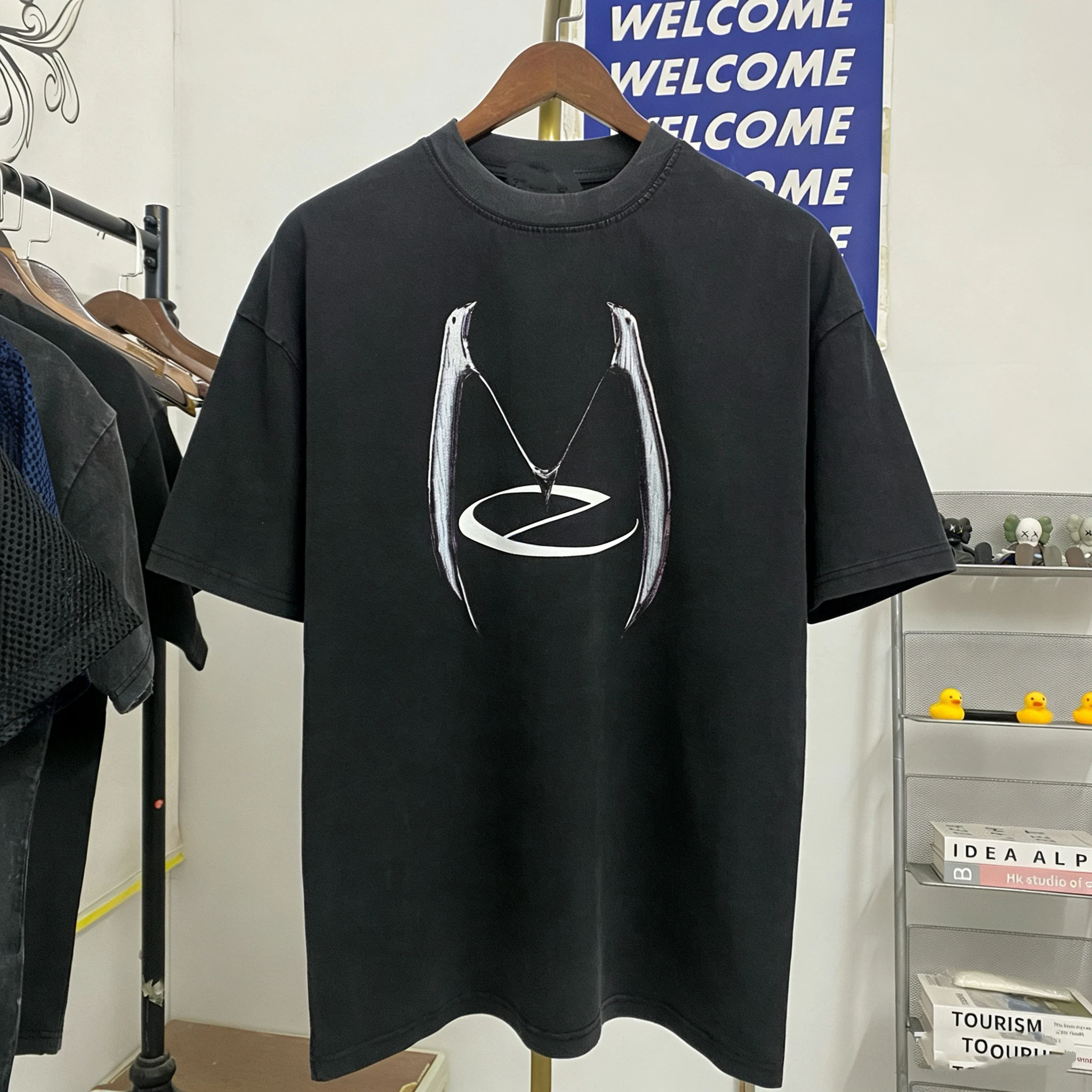 

Футболка унисекс Saint Street Style в американском уличном стиле хип-хоп с принтом ножа, винтажная, с эффектом потертости, с коротким рукавом