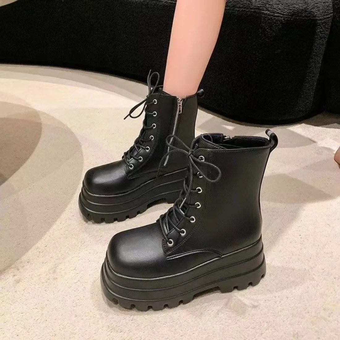 

New Fashionable/comfortable Short Boots 6-9cm Catwalk Motorcycle Rider Boots To Increase Legs/show Thin Thick Sole Women's Boots