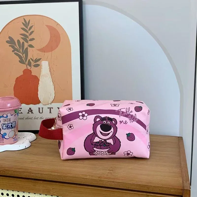 HelloKitty Cartoon Grote Capaciteit Draagbaar voor Reizen Stofdicht Meisjesachtig Hart Veelzijdige Waterdichte Dopamine Opslag Cosmetische Tas