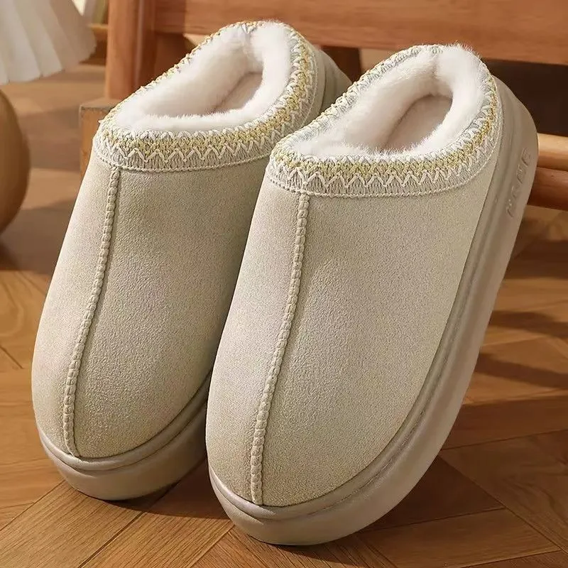Hot Winter Vrouwen Slippers Pluche Interieur Anti Slip Dikke Zool Mode Geborduurde Warme Huis Schoenen voor Dames