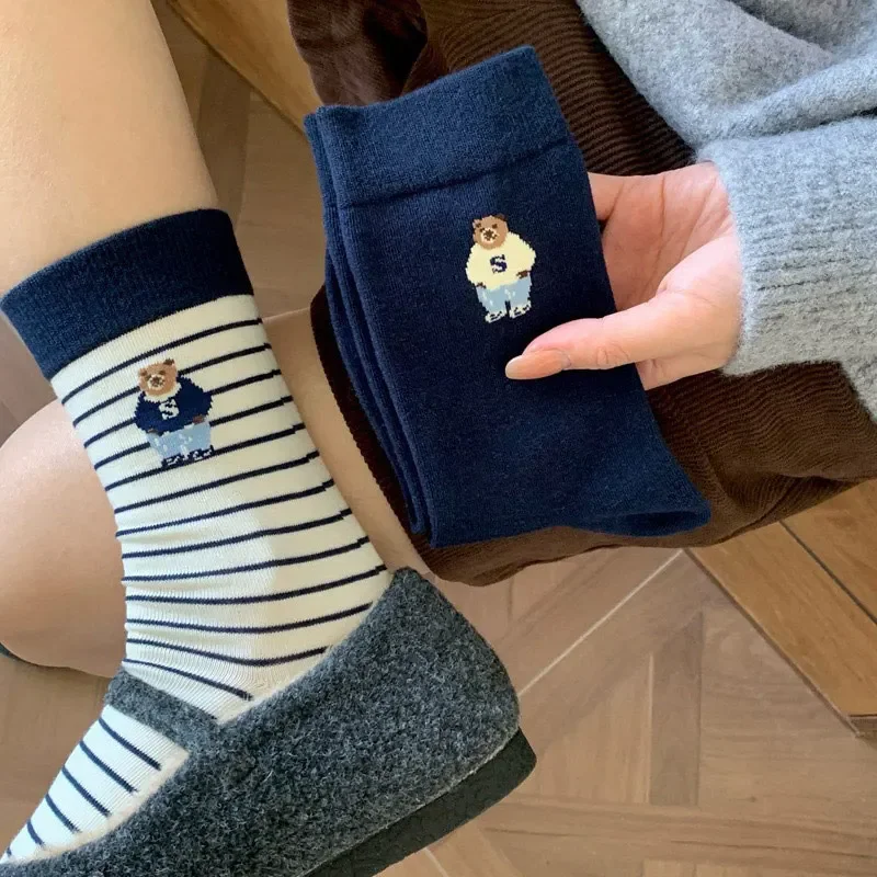 

1/5 Pairs Women's Mid-Calf Socks Cartoon Bear Retro Striped Design Comfortable College Style for Autumn Winter Ankle Socks