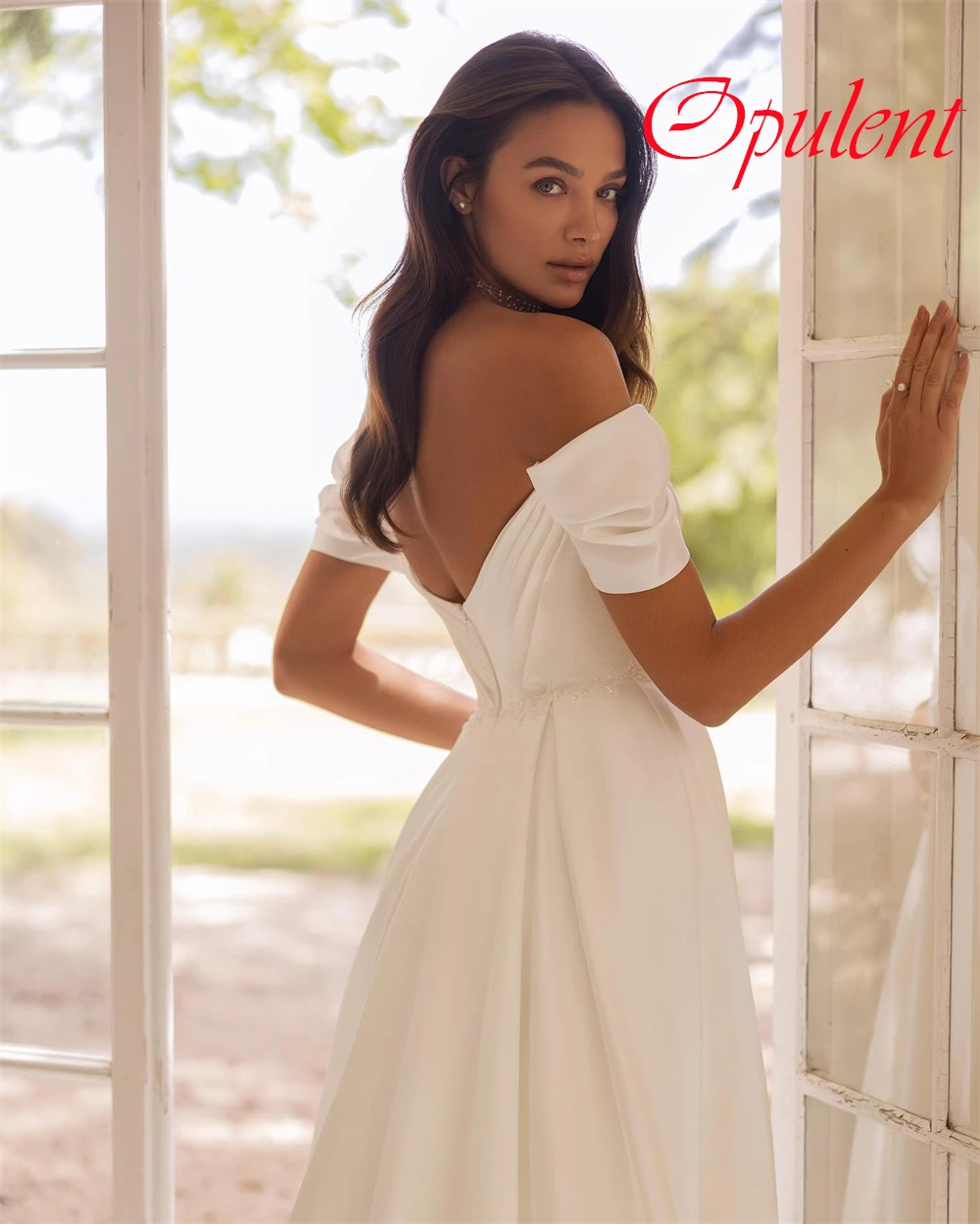 Customized White Satin Wedding Dress Elegant Strapless Off the Shoulder Short Sleeves Bridal Gowns Chapel Train Backless Dresses