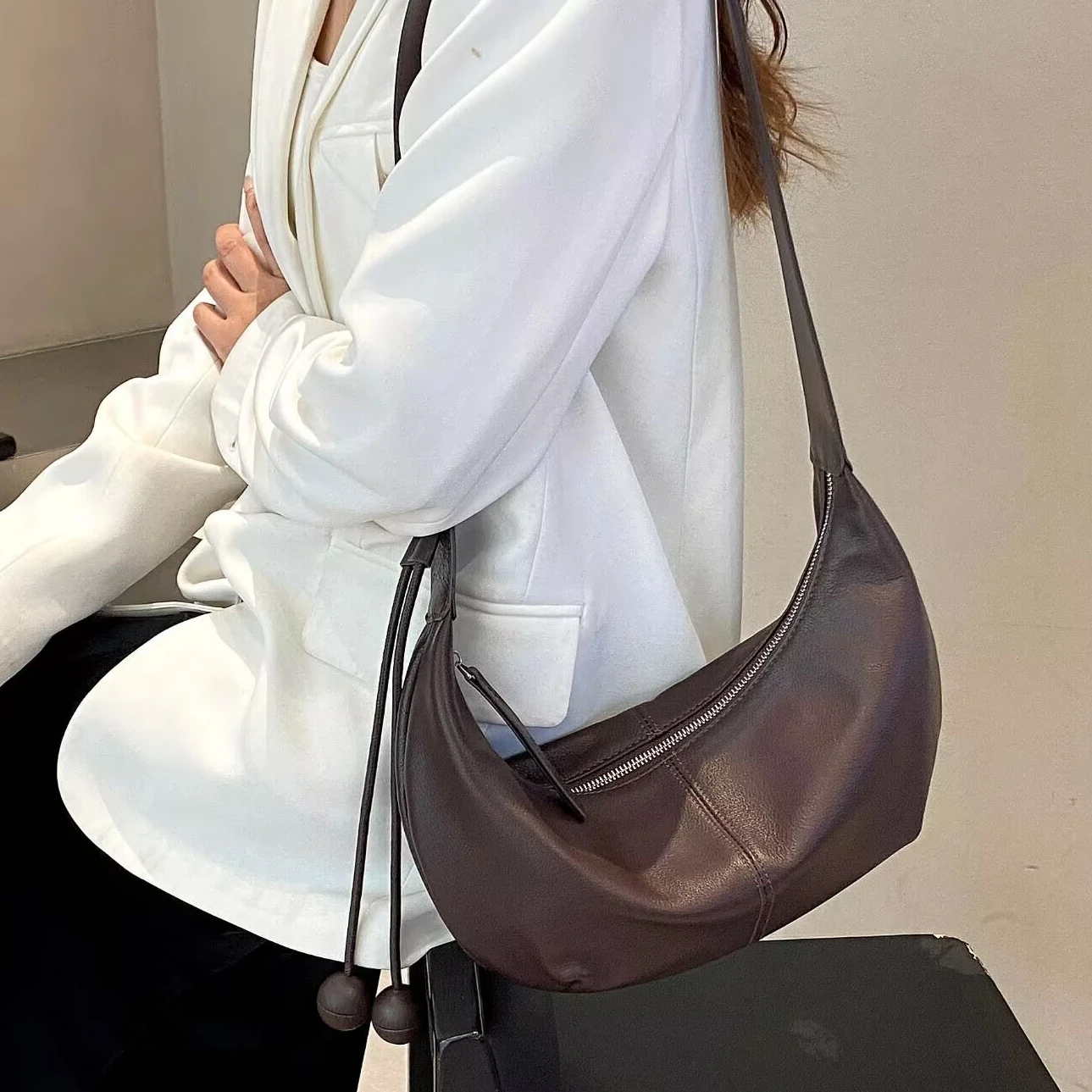 Cowhide Genuine Leather Handbags Women Vintage Shoulder Bag 2026 Dumpling Bag Crossbody Bags Large Capacity Luxury High Quality