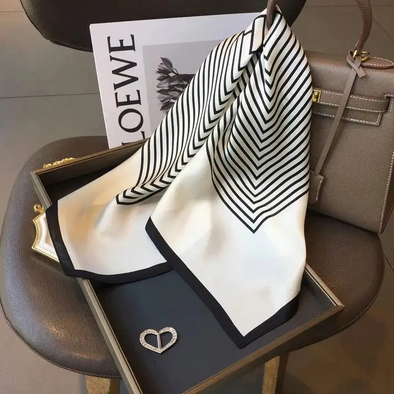 Scarves Square Scarves High-End Feel Korean-Style Fashion Versatile Lady Wear Imitation Silk Retro Headwear Bag Ornament Prints