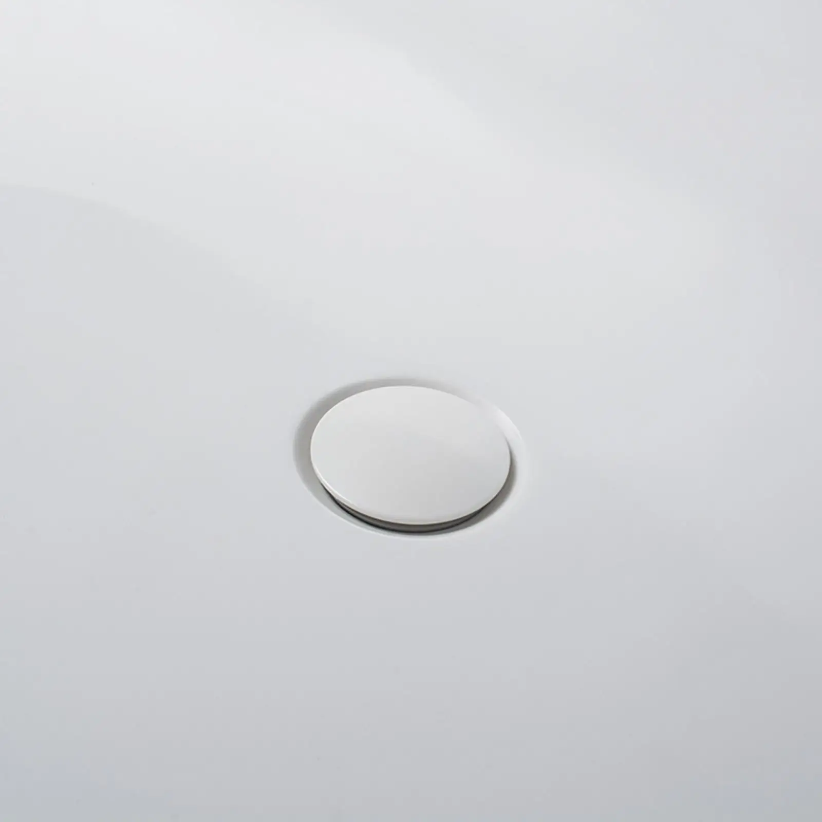 حوض استحمام ذو سطح صلب قائم بذاته مقاس 63 بوصة، راتنج حجري