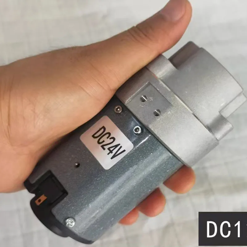 

DC12V/24V 23W Мини автомобильный масляный насос Электрический насос постоянного тока