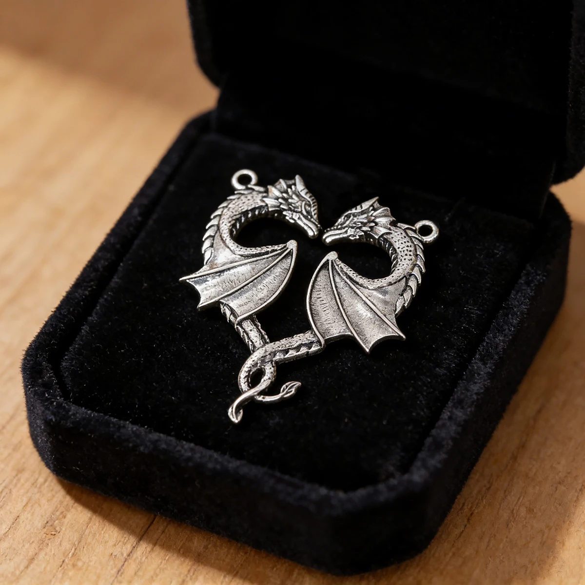 2PCS Handmade Viking Dragon Pendant Zinc Alloy DIY Necklace For Men Heart Symbol Of Love Vintage Jewelry Punk Necklace