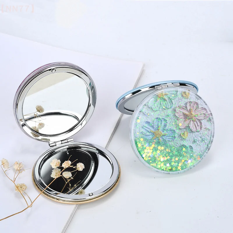 กระจกเครื่องสําอางพับสองด้านแบบพกพาพร้อมทรายประกายไหลของขวัญหญิงกระจกแต่งหน้าขนาดเล็กกระจกกระเป๋าขนาดกะทัดรัด