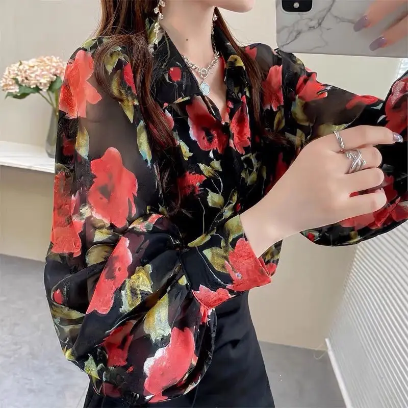 Spring and Summer New Women\'s Polo Collar Chiffon Shirt Fashion Commute Loose Flowy Ruched Lantern Sleeve Button Cardigan Tops