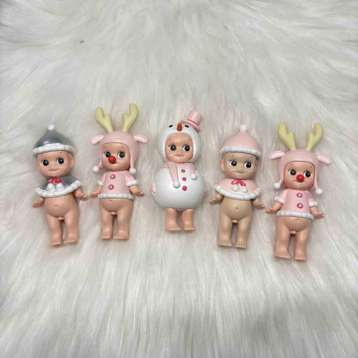 

Мини-фигурка Сонни Ангела, серия рождественских украшений 2014, без коробки, без сумки, розовый рождественский снеговик и человек с оленями