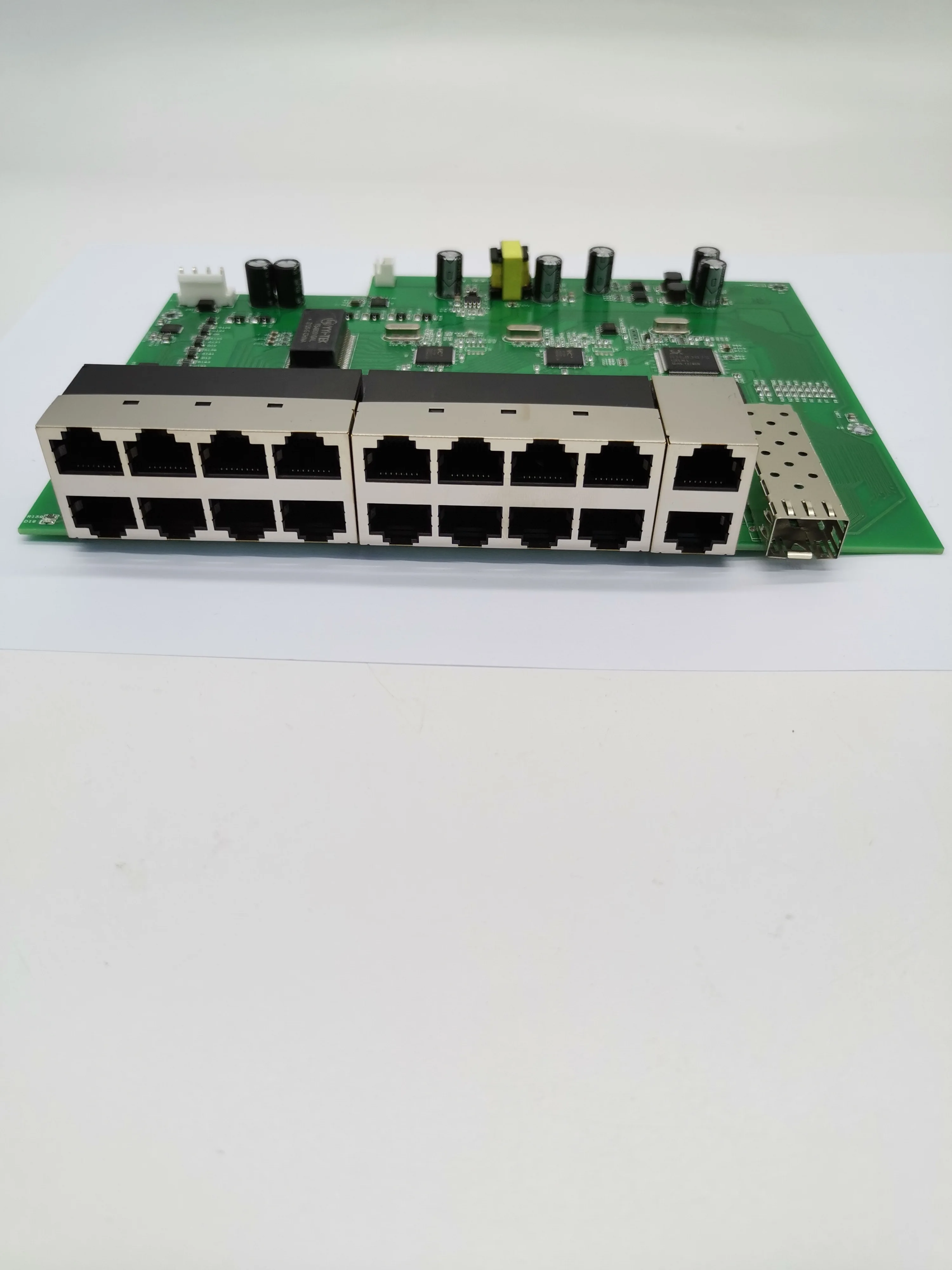 SDAPO PSE1816GSR V2.0 16 Port Switch 16+ 2 + 1SFP power 150W megabit with gigabit uplink  IEEE802.3af/at 48V PoE Switch