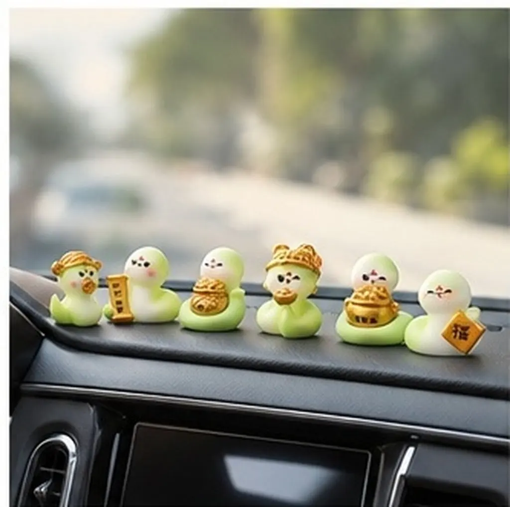 6Pcs Mini Snake Resin Cute Cartoon Animal Figures Lunar New Year Home Desktop Shelf Tabletop Vehicle Interior Snake Year