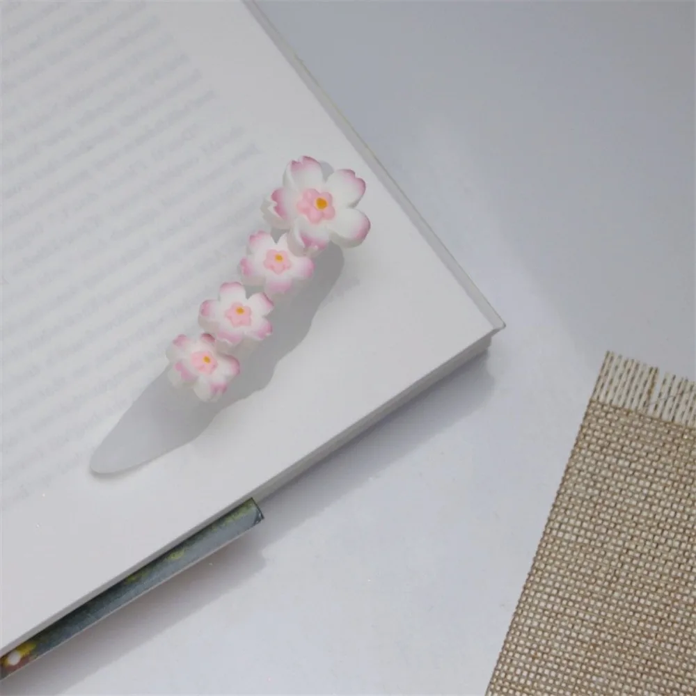 Portable Soft Silicone Nail Art Separators Flower Design Flexible Finger Dividers Non-Slip Reusable Nail Art Applicator Home Use