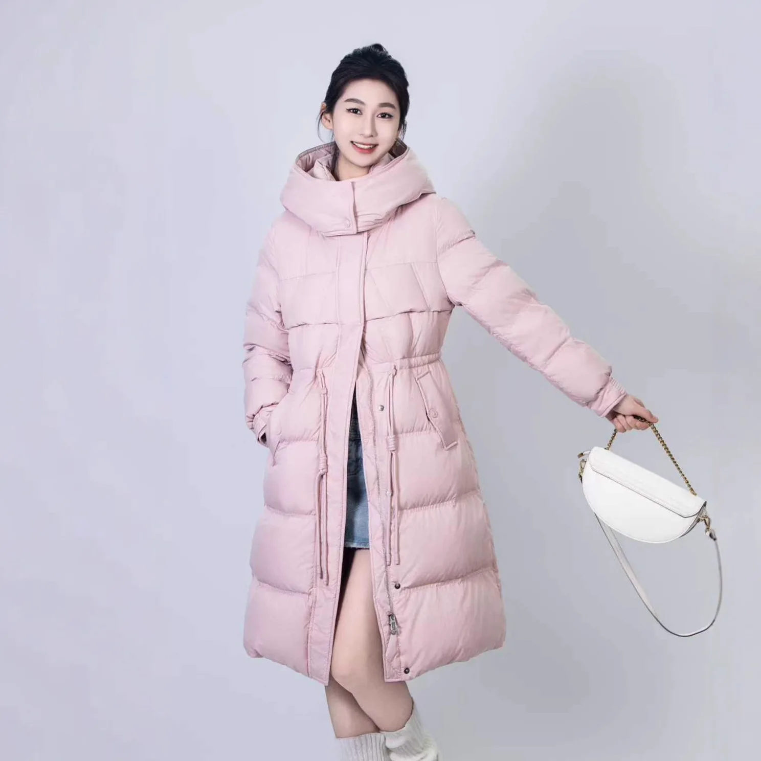 Piumino invernale lungo Parker con cappuccio Piumino femminile con coulisse in vita caldo al ginocchio Capispalla da donna Piumini spessi in piuma d'anatra bianca