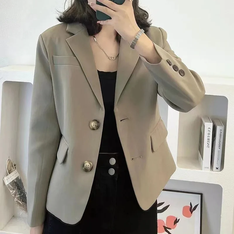 Manteau noir imbibé élégant pour femme, veste courte chic, conception de boutons de manchette, blazers de bureau à manches longues pour dames, document solide, 2024