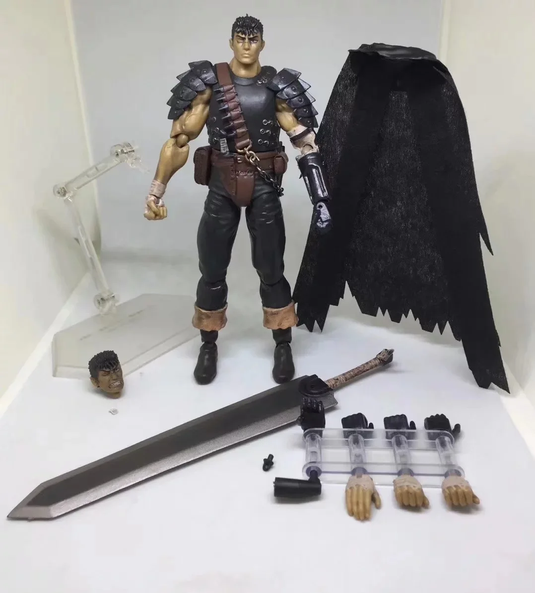 Anime Games Figma 359 Repaint Edition GUTS: Black Swordsman Action Figure Berserk Movable Model Toy Boy Collectables Gifts