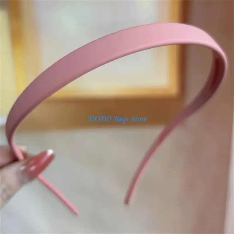 ที่คาดผมที่สวมใส่ได้ทุกวัน ที่คาดผมสุดอินเทรนด์ ที่คาดผมที่สวมใส่สบายอย่างพิถีพิถัน เหมาะสำหรับทุกวัย