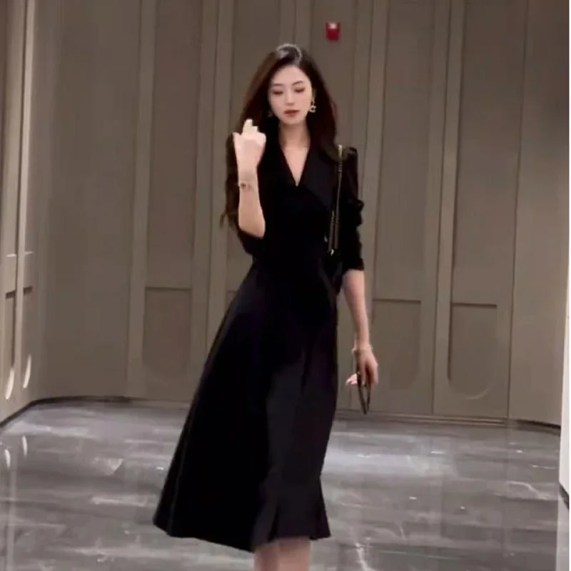 

2025 Autumn New Sle Women's Coat with Waist Cinching Belt Tu-In Collar Commute Personali Polyester Fiber Long Sve