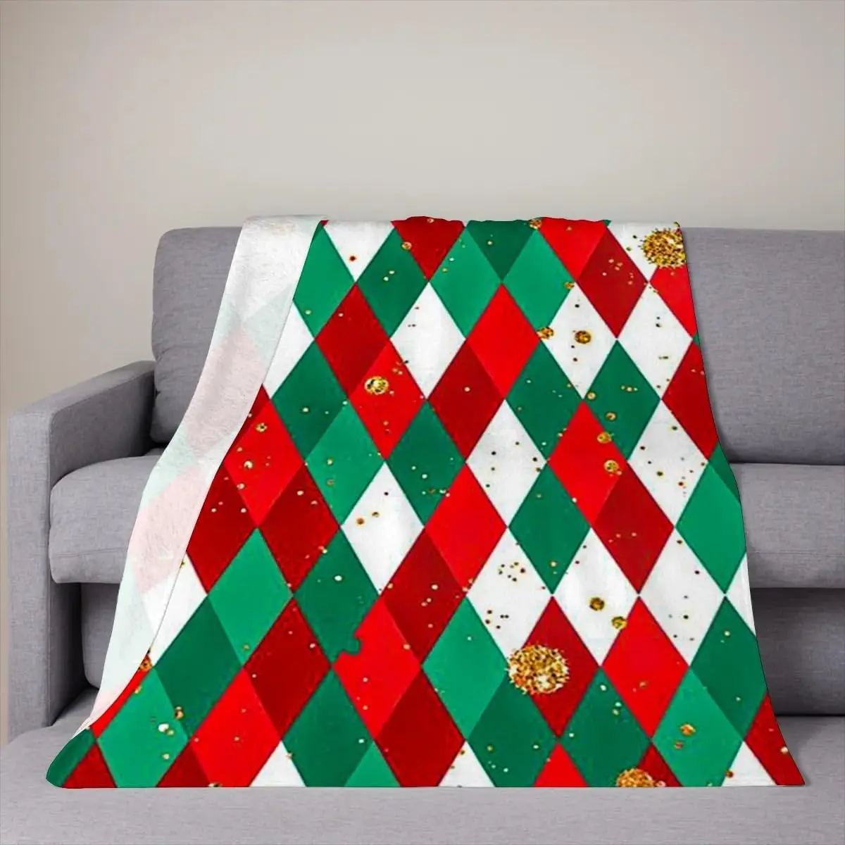 Red Green White Argyle Christmas Decor Pattern Flannel Throw Blanket, Soft Anti-Pilling Fleece Blanket for Couch, Lightweight