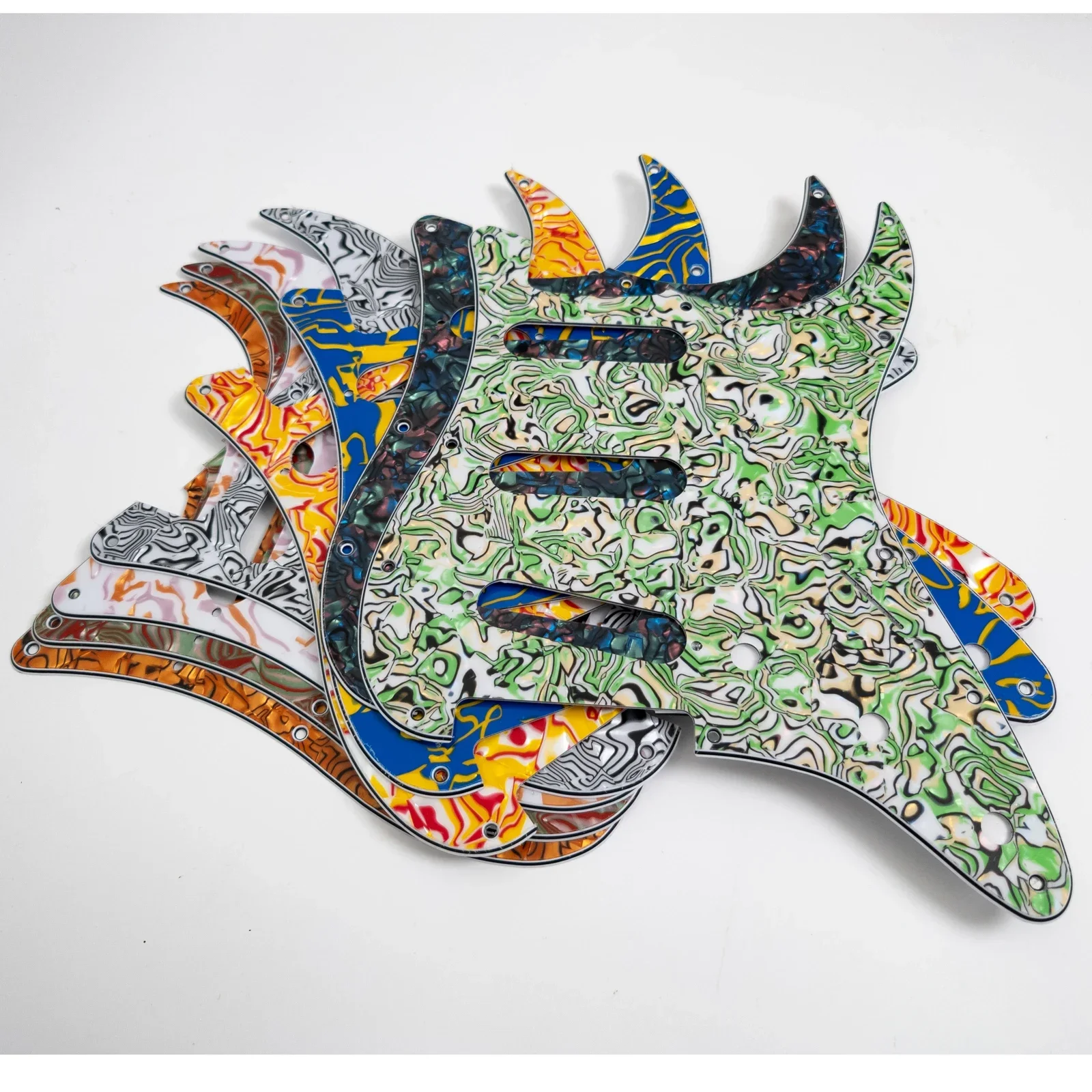 

Гитарная накладка Yumiya SSS, 11-луночная многоцветная жемчужная пластина для царапин для обновления деталей электрогитары в стиле ST