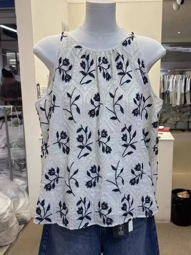 

Exquisite Embroidery Cotton Linen Tank top Women's Vintage Flowers Sleeveless Blouse Shirt
